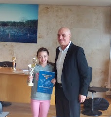 Las hermanas Abrisqueta Zudaire en lo más alto del pódium